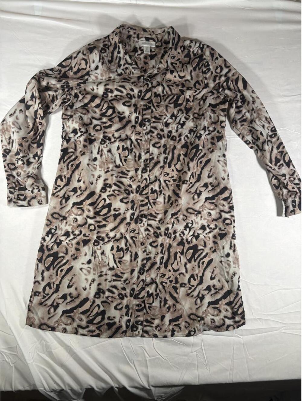 Motherhood Maternity Leopard Print Button Up Shirt Size Large